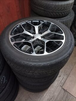 JEEP 275/45R21