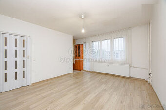 Pronájem bytu s balkónem - Nové Město nad Metují, ul. Malecí