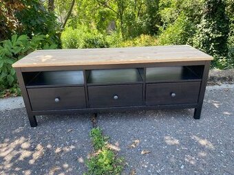 IKEA Hemnes TV stolek - černohnědý