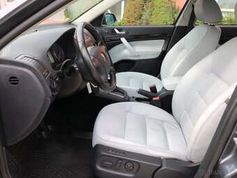 Škoda Octavia II L&K - interiér