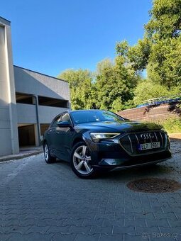 Audi E-tron 55