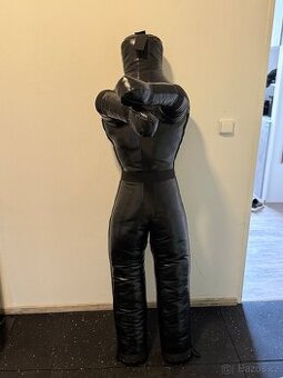 MMA figurína
