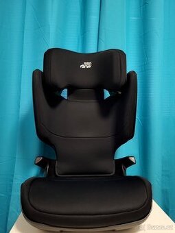 Úzká Britax Römer Kidfix M i-size 15-36kg Cosmos black