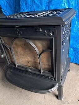 Jotul F100 CB litinová krbová kamna