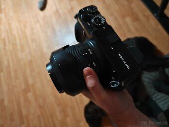 Stredoformat Fujifilm GFX 50R + Fujifilm GF 35-70 mm