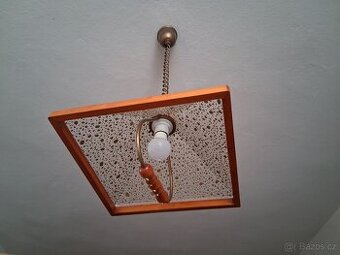 Stropní lampa
