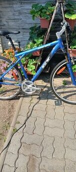 Trekové kolo dnes 2000kč