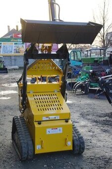 Mini nakladač /kompaktni nakladač