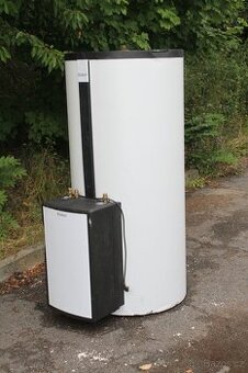 Prodám akumulační nádrž Vaillant s přímím ohřevem teplé vody
