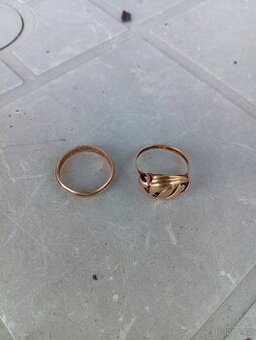 Prodám 2 zlaté prstýnky.