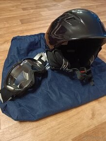 Lyžařská Helma Uvex + brýle SPY