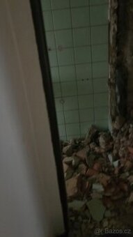 Hledám práci brigádu fušku.