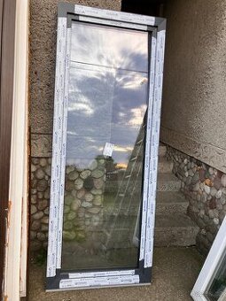 Nové plastové balkonové dveře antracit