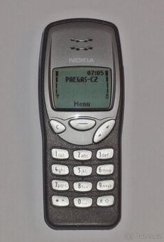 Nokia 3210 zánovní baterie, vibrace, s vadou