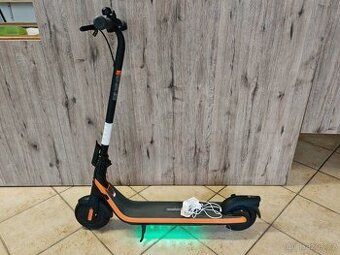 Dětská elektrokoloběžka eKickScooter ZING C2