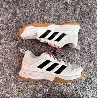Adidas sálové boty 36,5