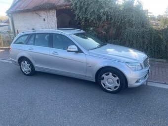 Mercedes-Benz C220 CDI Elegance 2010 rok kombi