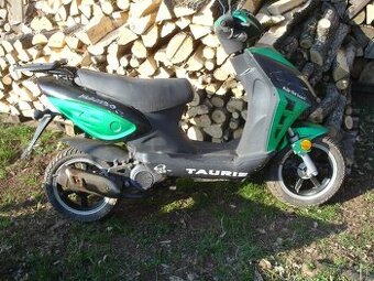 Prodám skutr Tauris bez dokladů,