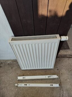 Radiátor spodní připojení