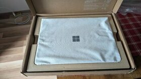 Microsoft Surface Laptop 2 4050