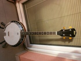Starší 4-str. tenor banjo LIDA
