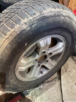 Prodám Alu kola rozteč 5x139,7 s použitými  zimními pneumati