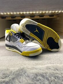 JORDAN 4 RETRO VIVID SULFUR