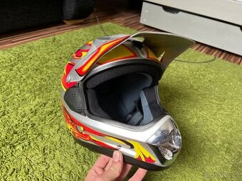Helma na motorku, Vel. M