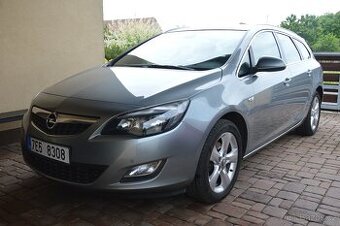 Opel Astra J Sports Tourer 2.0 CDTI, 118kW, KLIMA,nový DPF