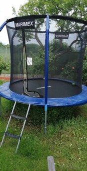 Trampolína