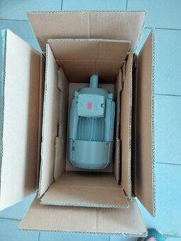 Siemens motor 1LE1003-0EC02-2AB4