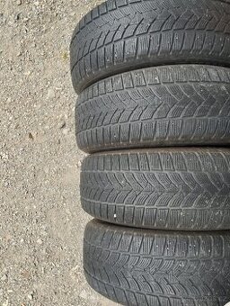 235/60/18 107h Dunlop - zimní pneu 4ks