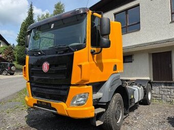 Tatra traktor Phoenix 4x4
