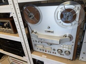 Akai GX-646