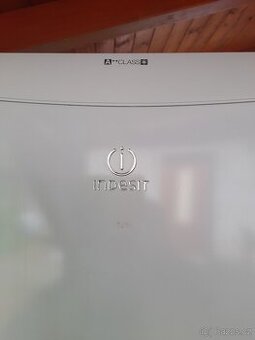 Lednice Indesit A++