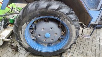 Pneumatiky 12,4 11/32