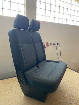 Prodám přední dvojité sedadlo Volkswagen Transporter T5/T6