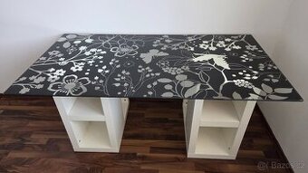 Stůl Ikea Vika Glasholm se sklenenou deskou