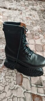 NOVÉ, kožené vysoké černé pánské č.11