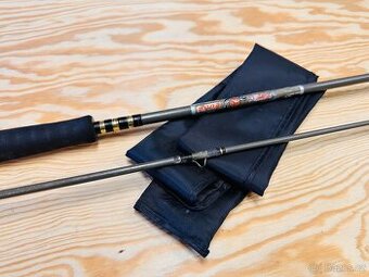 RETRO MUŠKAŘSKÝ PRUT SONA ALFA DVOUDÍLNÝ 250 CM / AFTMA 4-6