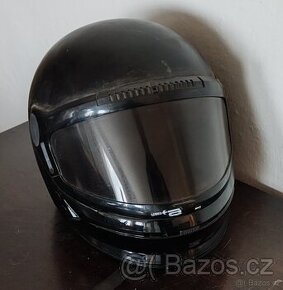UVEX Černá helma na motorku
