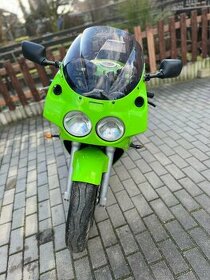 Kawasaki zxr 750 1989 první model H1