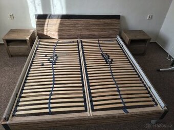Manželská postel s rošty