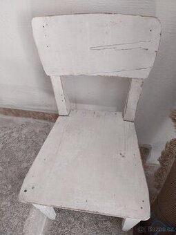 Dětská dřevěná židle / židlička