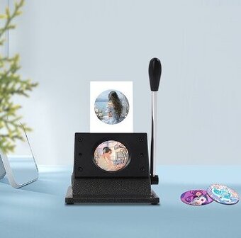 Ruční kulatý vysekávací lis na odznaky 58 mm – manuální, kov