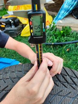 Zimní pneu 225/60 R17