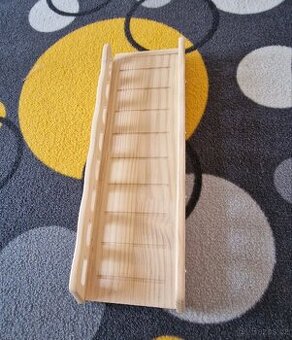 Nový krásný dřevěný most do klece Nebo jinam