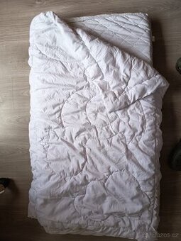 Dětská matrace do postýlky o rozměru 60 × 120 cm