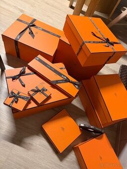 Hermes krabice a tašky