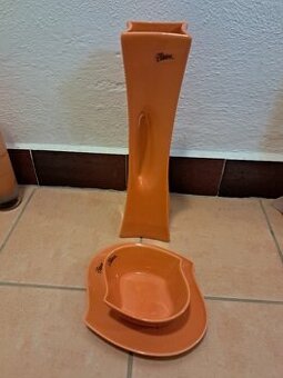 soubor keramických misek a vázy